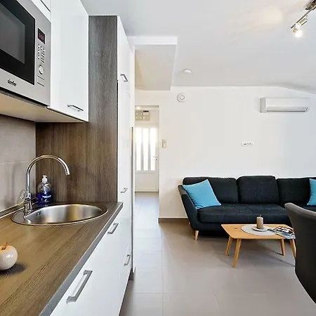 Holidayhomehr Apartamento *