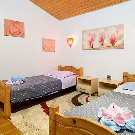 Holidayhomehr *